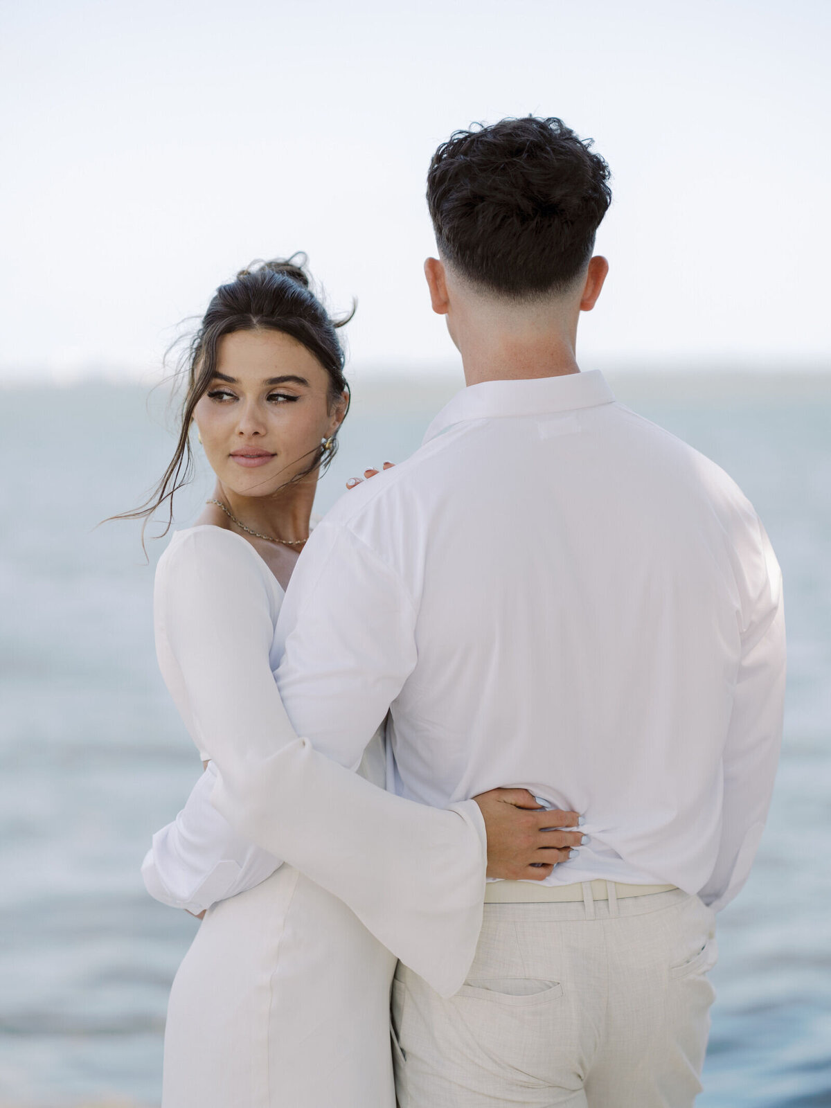 vizcaya-engagement-couple-by-the-water