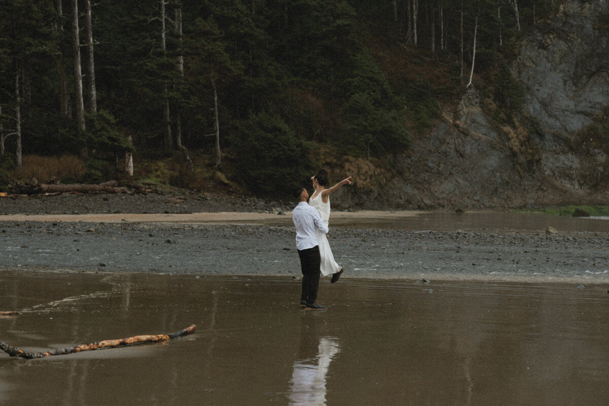 elopement oregon short sands beach - lizarrietaphotography-17