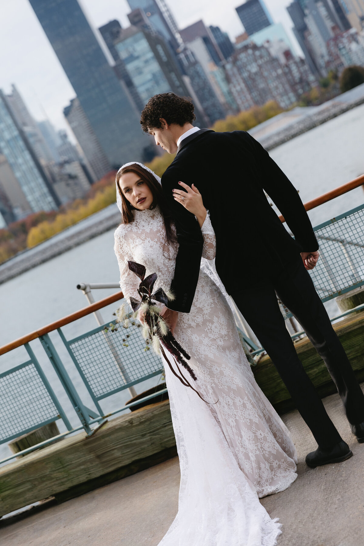 meredith-michel-editorial-wedding-cityscape-angled-portrait