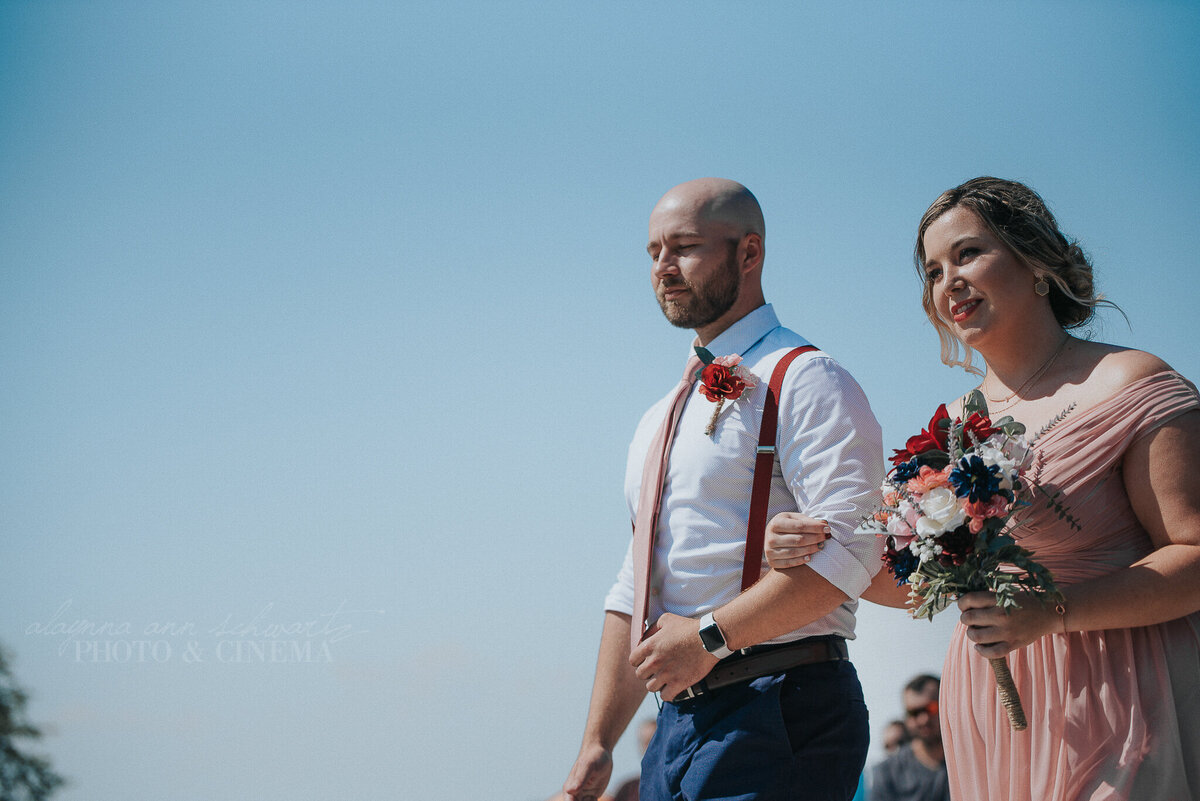 ceremony _ alaynna ann schwartz _ harpors vinyard _ iowa photographer _ playlife photography_0085