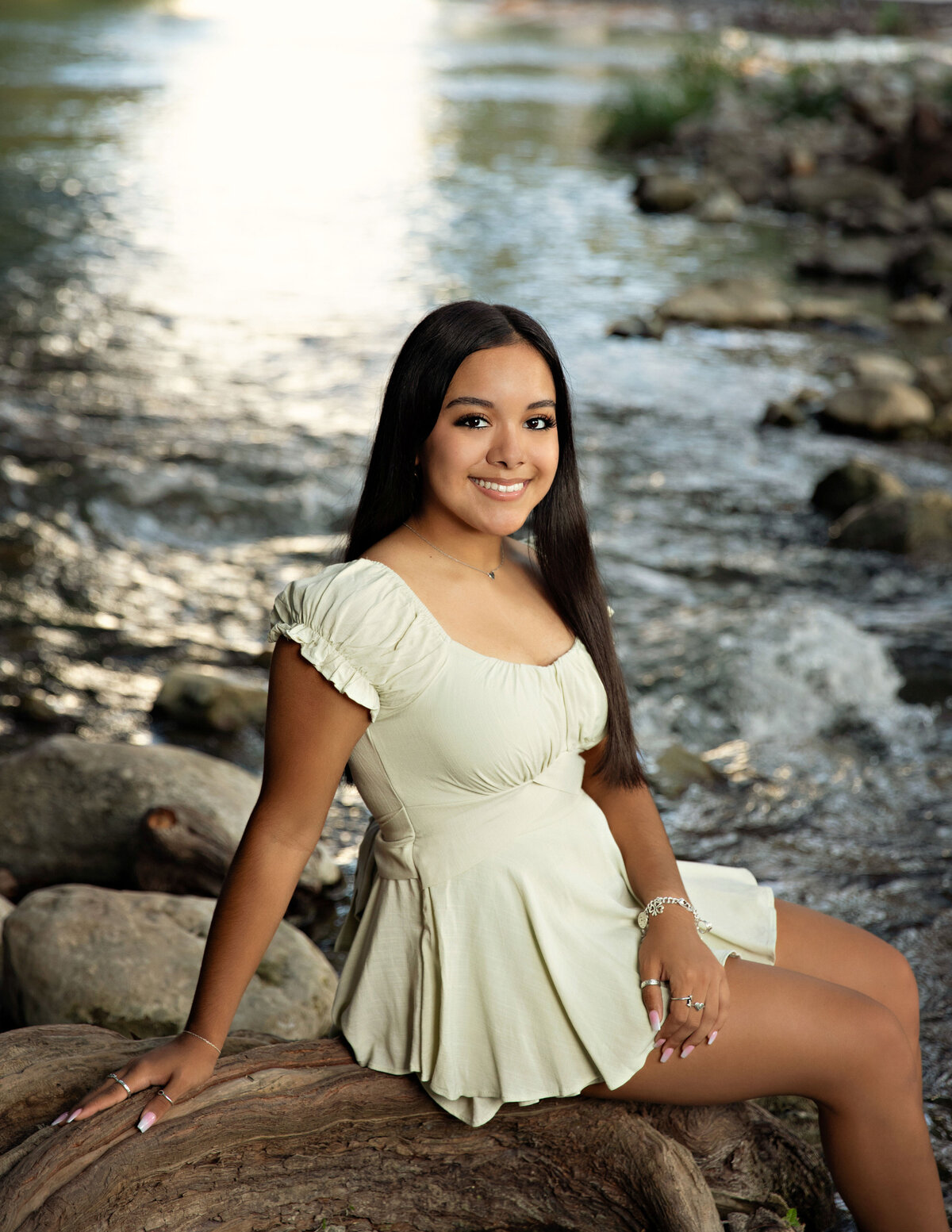 seniorgraduationclassof202520262027bestphotographertudiofamilybirthdaynewbornboyamilynewborngirlfirstbirthdayportraiturephotographystudioportraitsnewborngirlboyfamilyEvaMaganaPhotographychildphotographer (7 of 31)