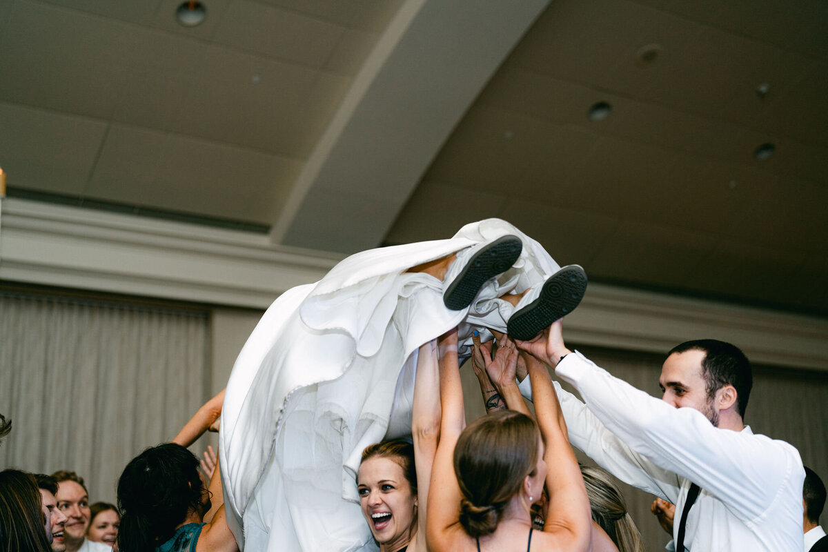 AlexisLunsfordPhotographyEmma&JoeySwanHouseWedding-1313