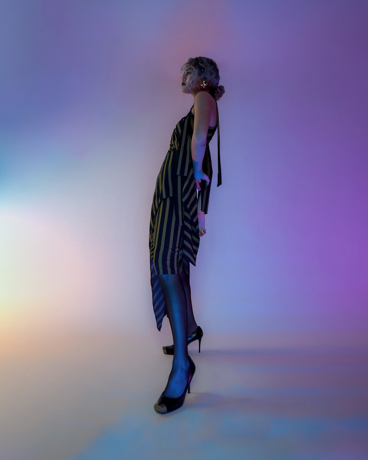 luxury-fashion-dark-aesthetic-photoshoot-rawan