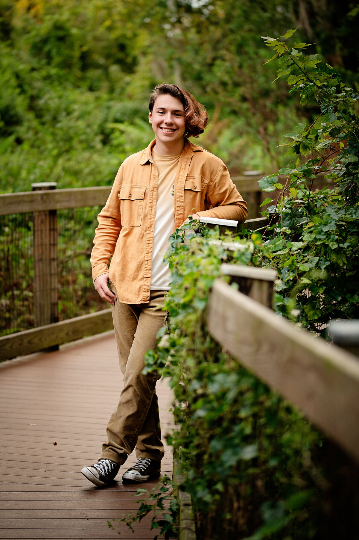 Senior-boy-with-guitar-in-orlando-3