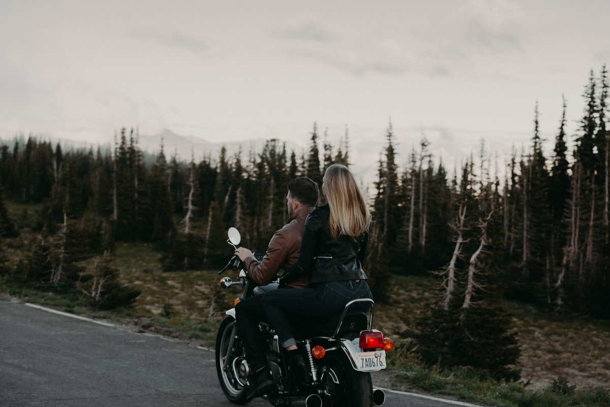 Marnie_Cornell_Photography_Engagement_Mount_Rainier_RK-250