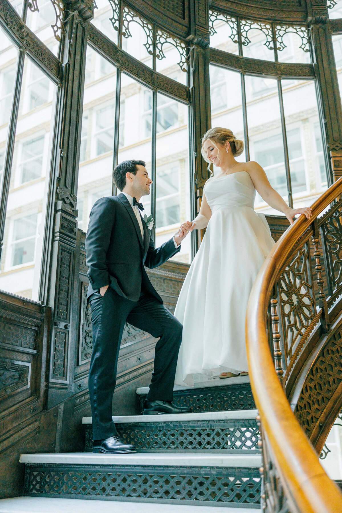 Lexi Benjamin Photography_An Elegant fall Chicago Wedding steeped in Chicago at The Rookery-51