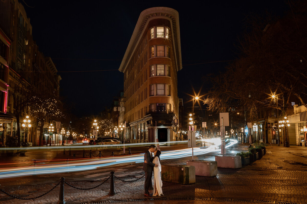 Trendy night photography with long exposure by Bronte Taylor Photography, is a Vancouver based photographer with a playful, genuine and intimate approach.