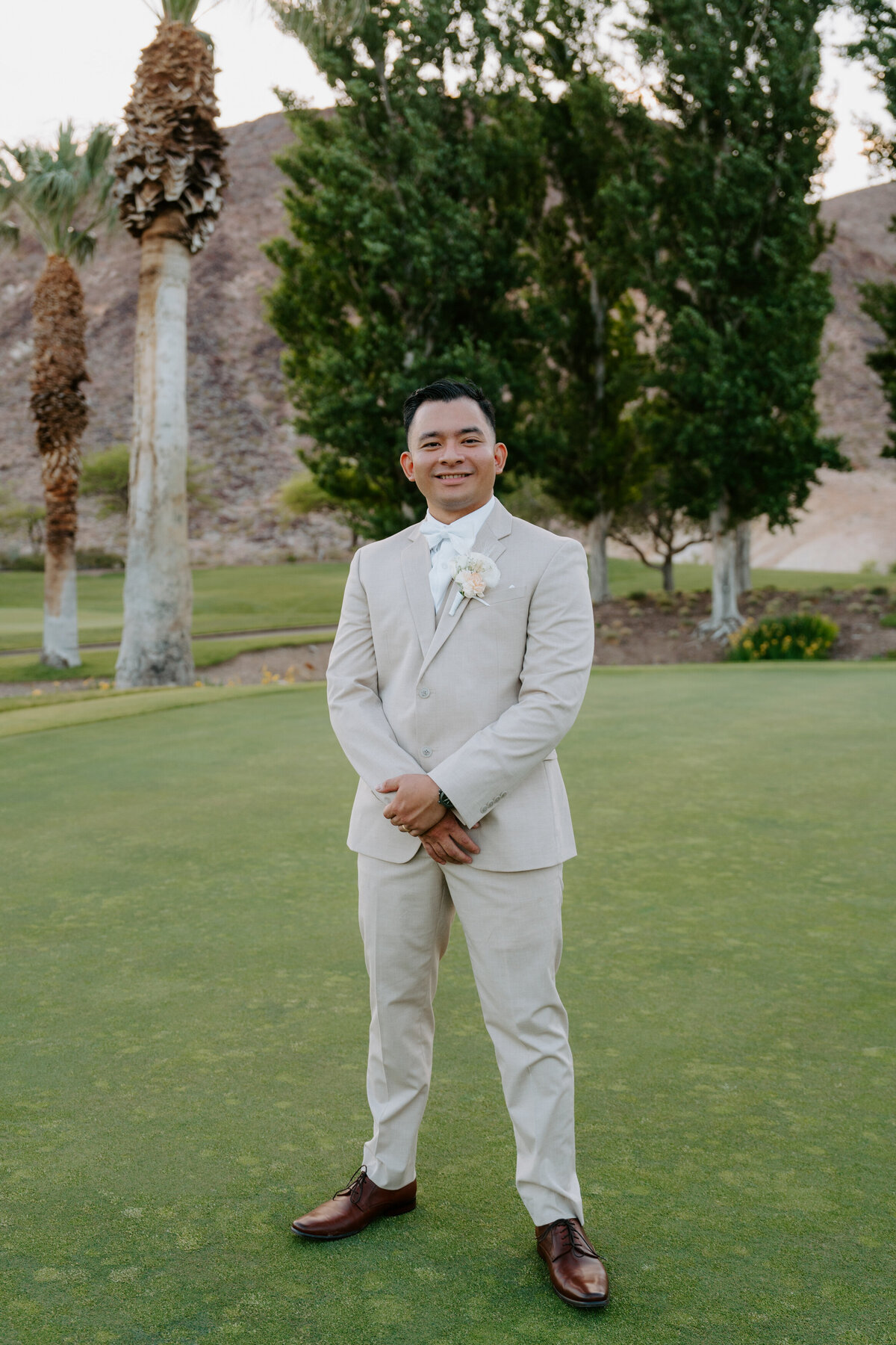of-the-desert-flor-las-vegas-wedding-florist-lake-cascata-golf-club-0017
