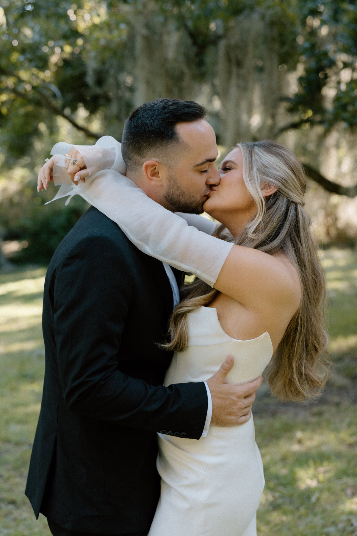 Timeless-Charleston-Tent-Garden-Party-Wedding-PC7A1044