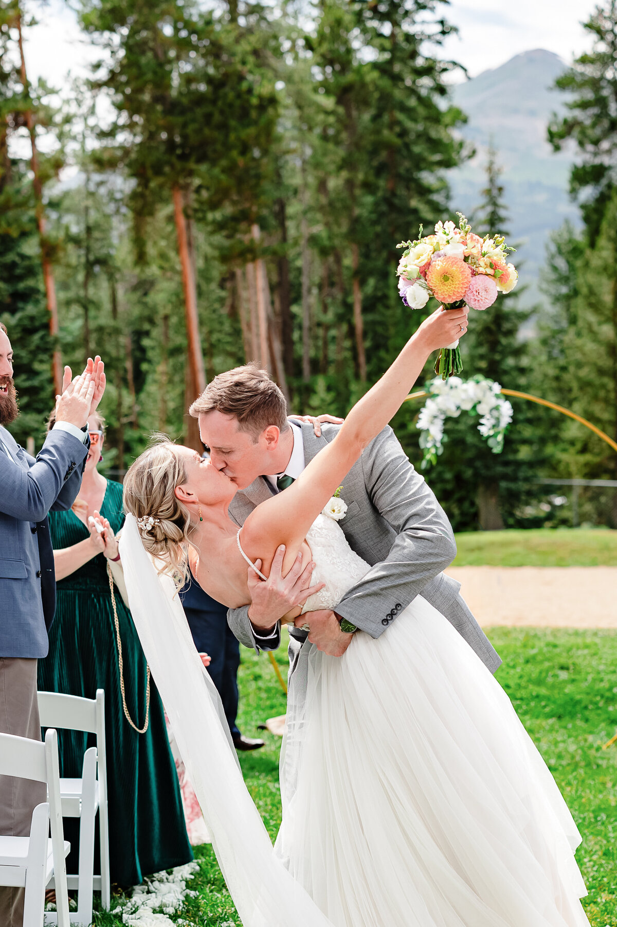 colorado-outdoor-wedding-ceremony-spring-flowers