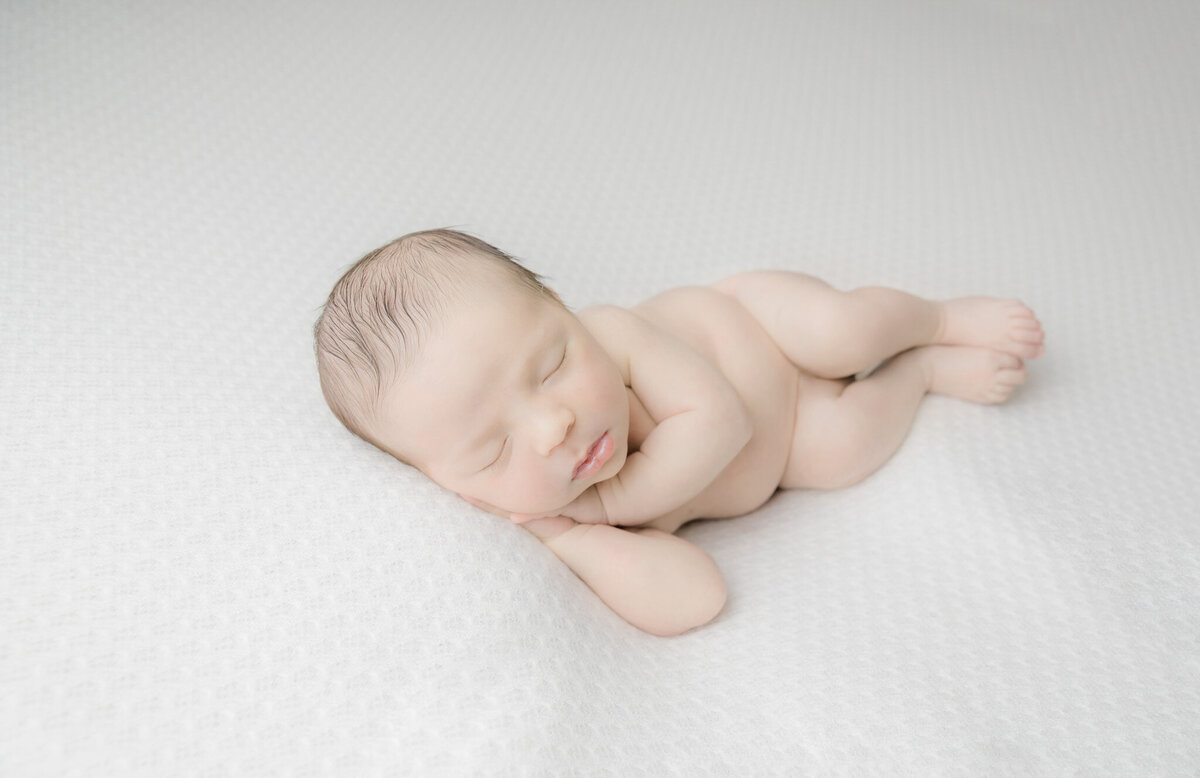 melissa-lamb-newborn-studio-ottawa-grey-loft-studio-2023-5