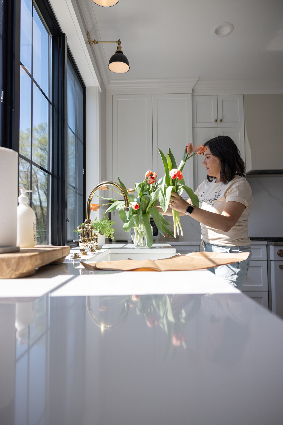 Blooms-Of-Lost-Acres-styling-tulips-at-home-lifestyle