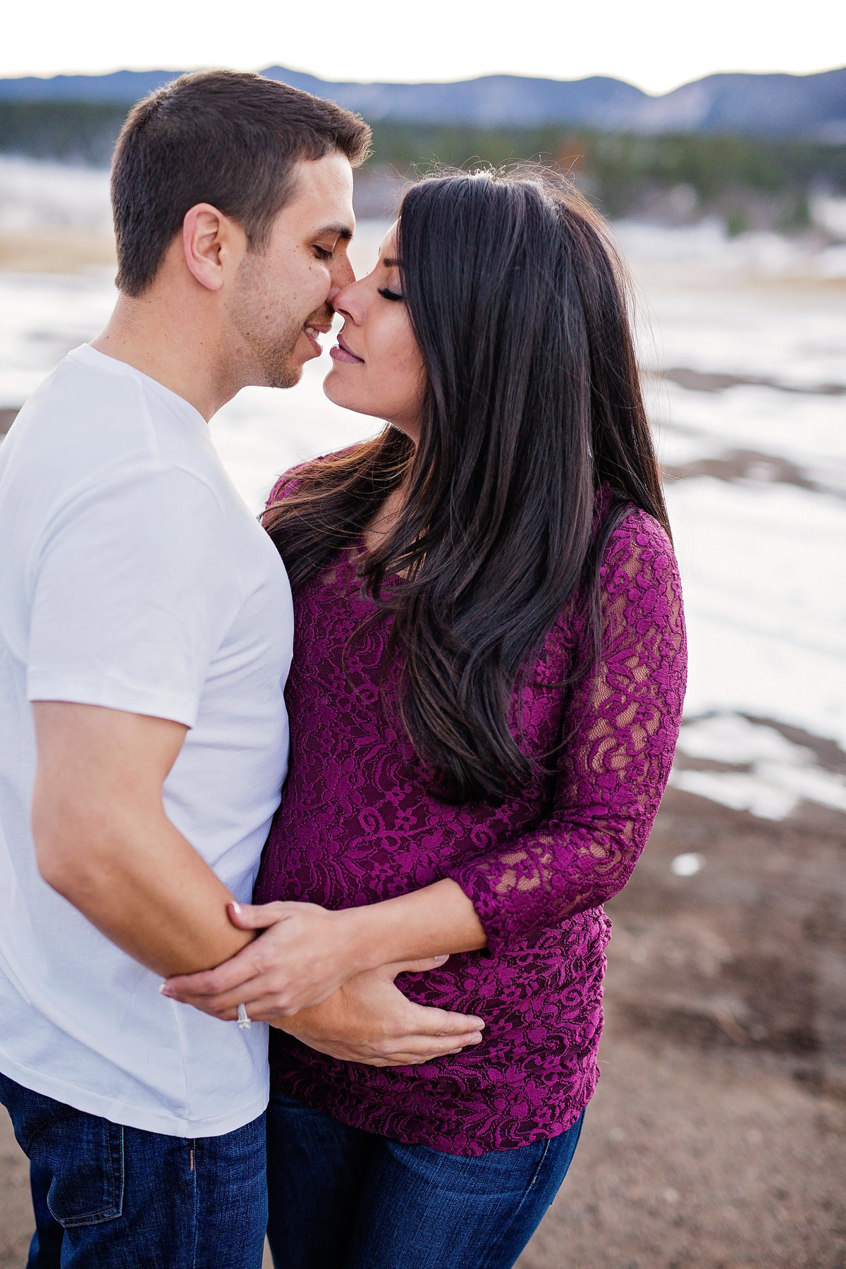 Maternity photos with siblings