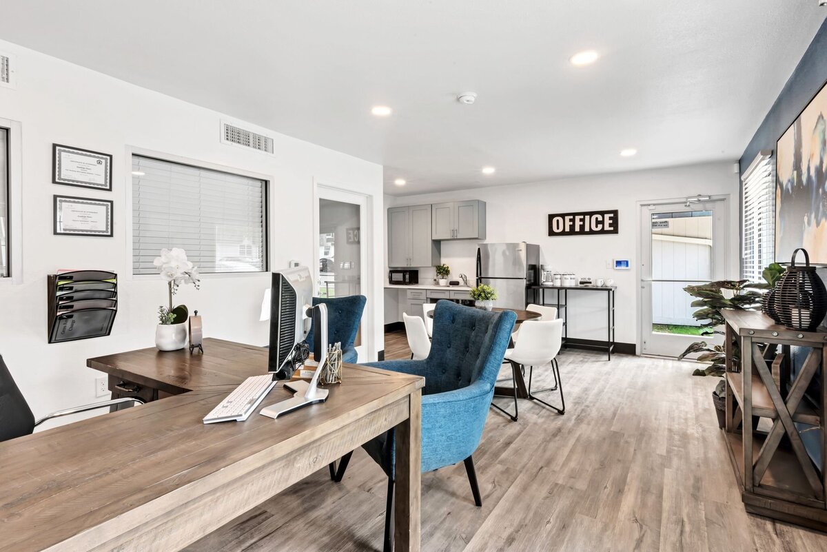Office 1