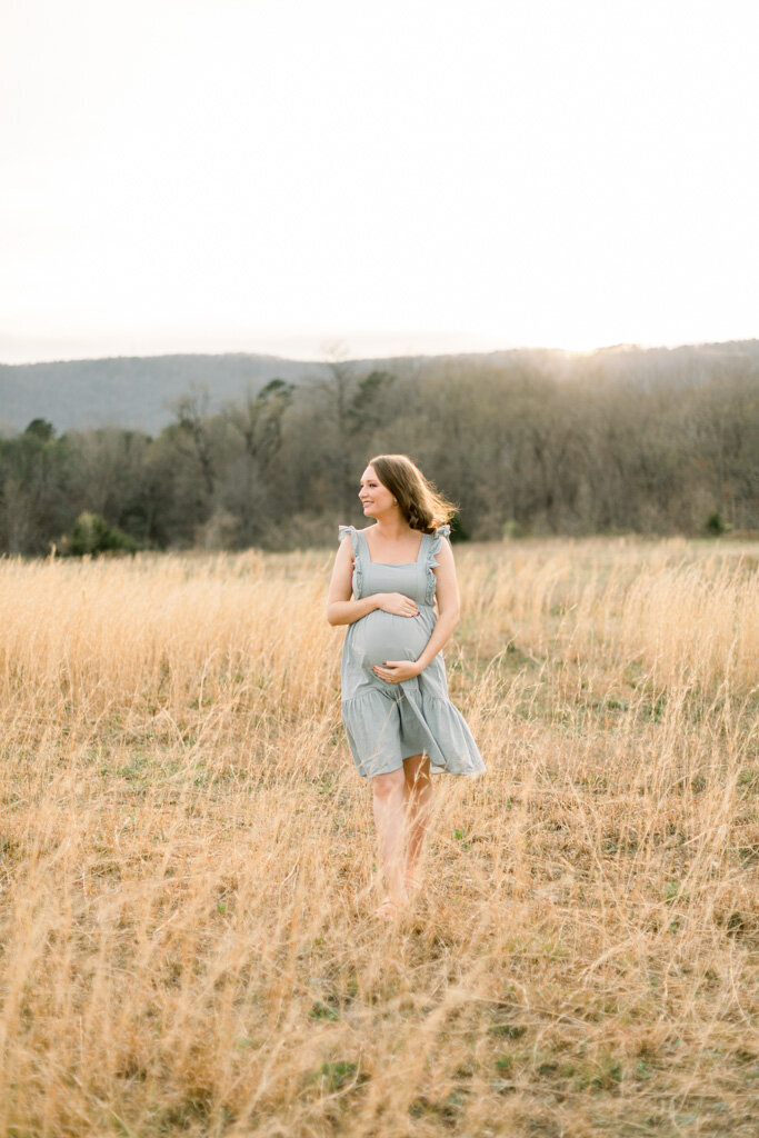 Expecting mother glowing in Chattanooga field