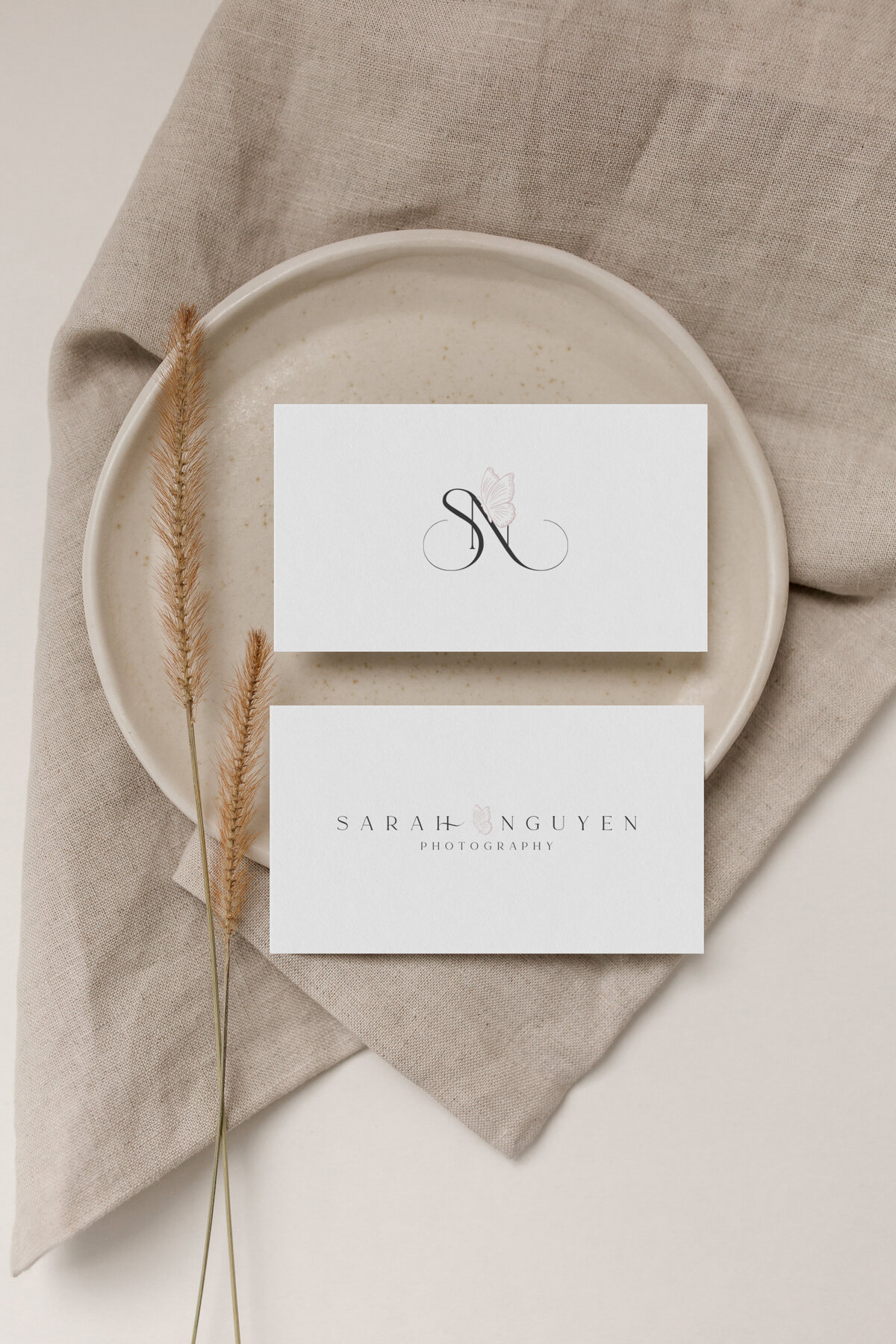Romantic Logo and Branding for a family and motherhood photographer