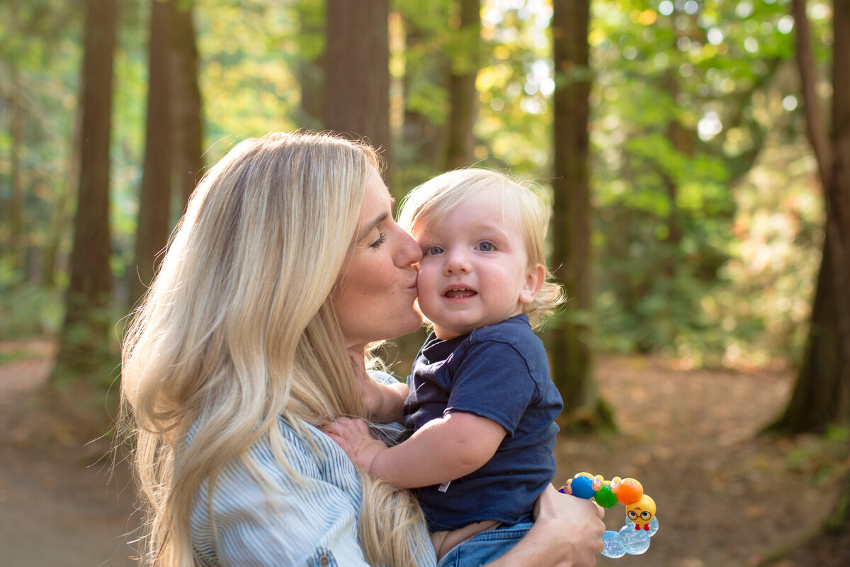 Sammamish and Issaquah Family Photographer Beaver Lake Park
