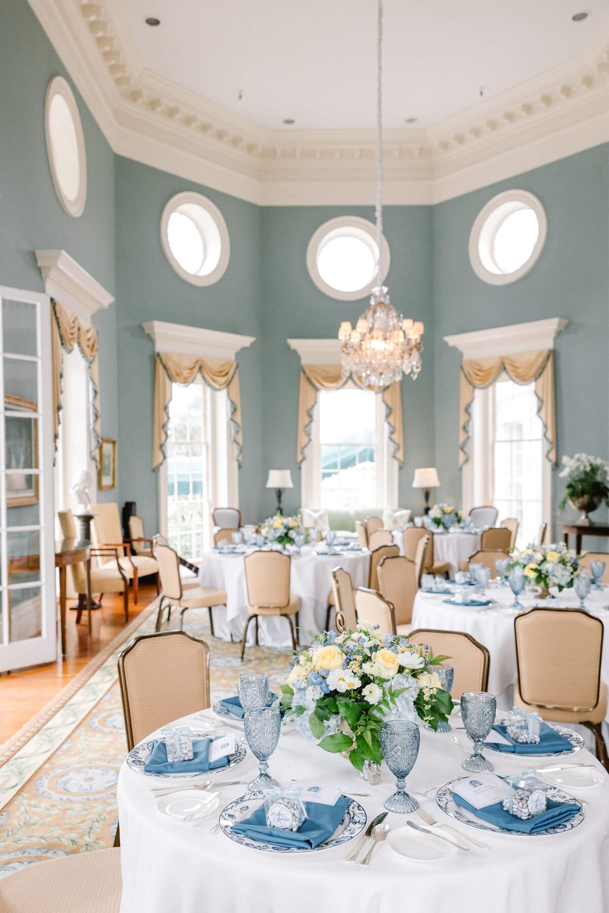 Blue tablescapes in Jefferson Room at Farmington Country Club wedding