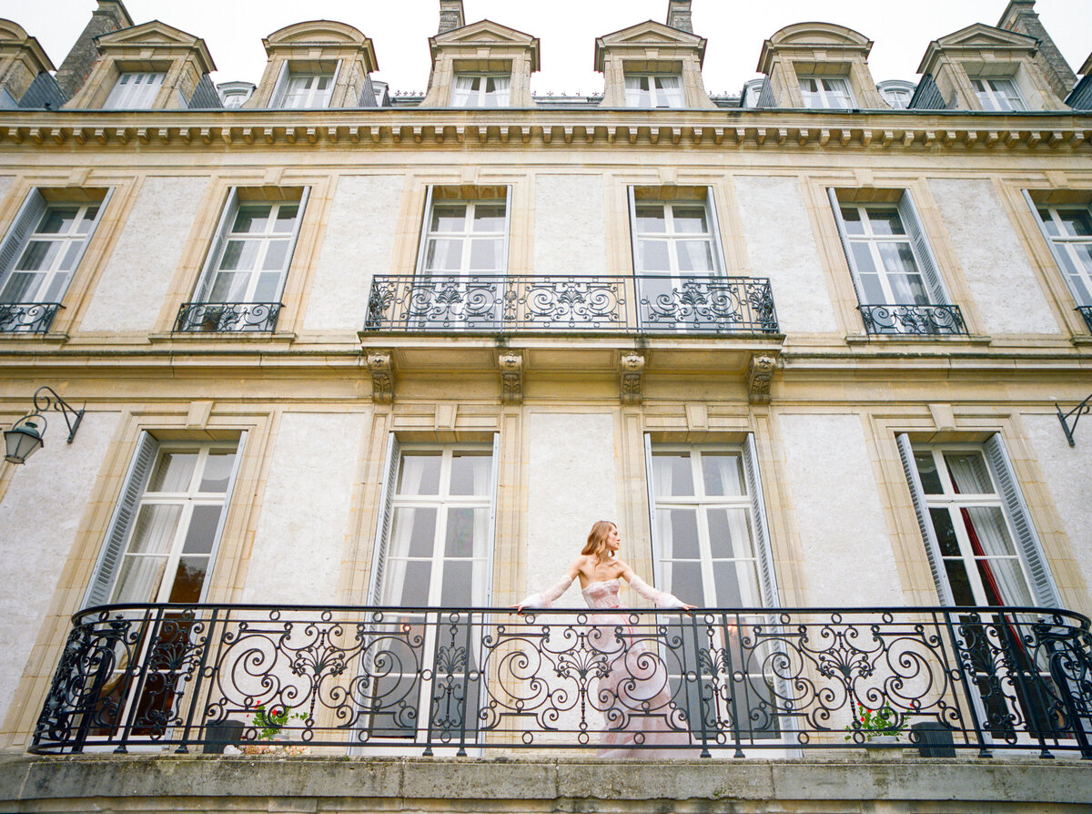 Bridal session at Château Bouffémont photographed by Lake Como Wedding photographer