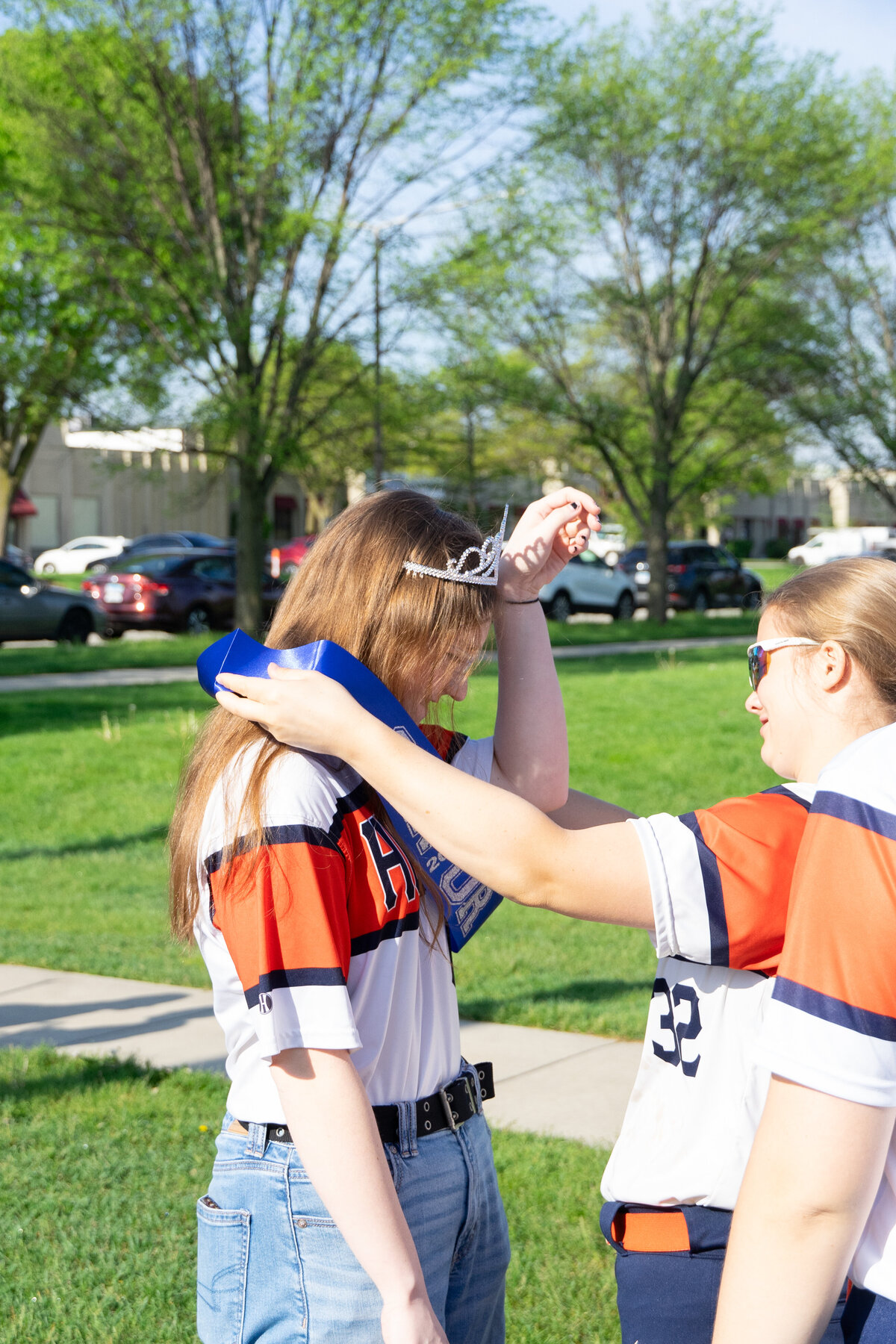 2025.05.04_SbE_NNHSSoftball_SeniorNight+Game_005