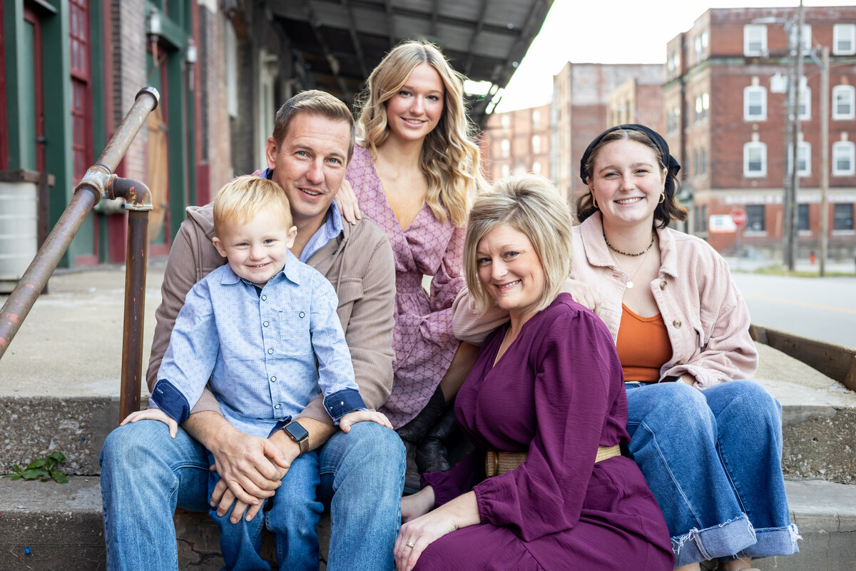 Joyful and relaxed outdoor family portraits in Kansas City
