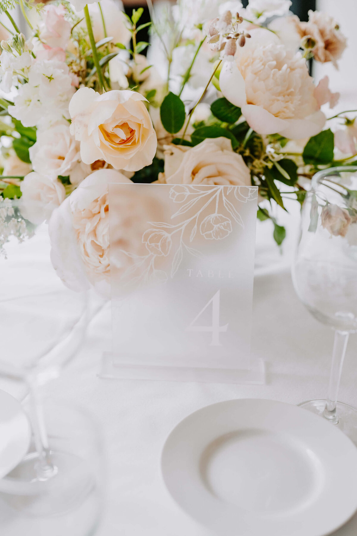 wianno-club-osterville-wedding-florals-30