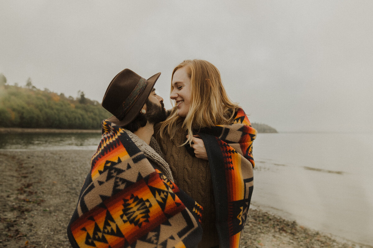 Abby_Karl_CarkeekPark_Couples_AmyLawPhotography-43