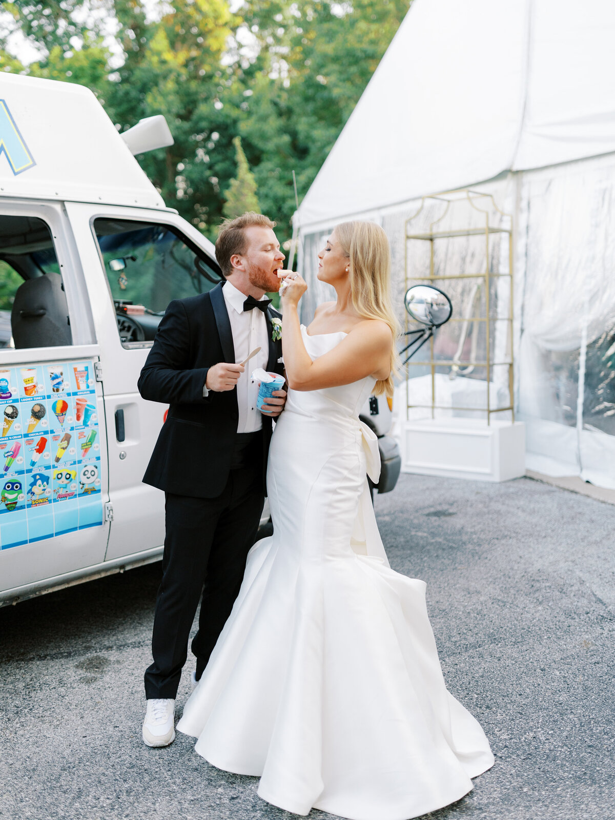 Arkansas Inn at Carnall Hall Wedding | Shalae Byrd-117