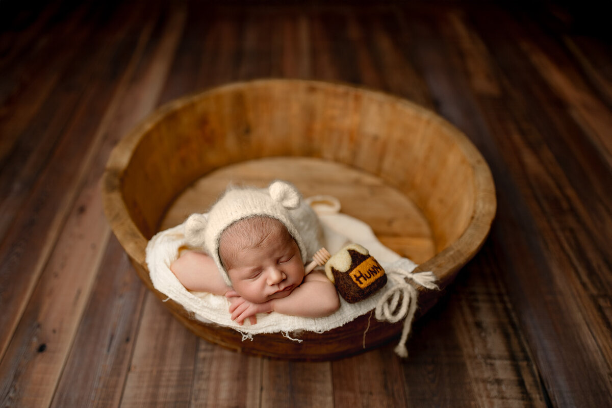 newborn photoshoot Cave Springs, NWA newborn photographer, newborn portraits Bentonville 