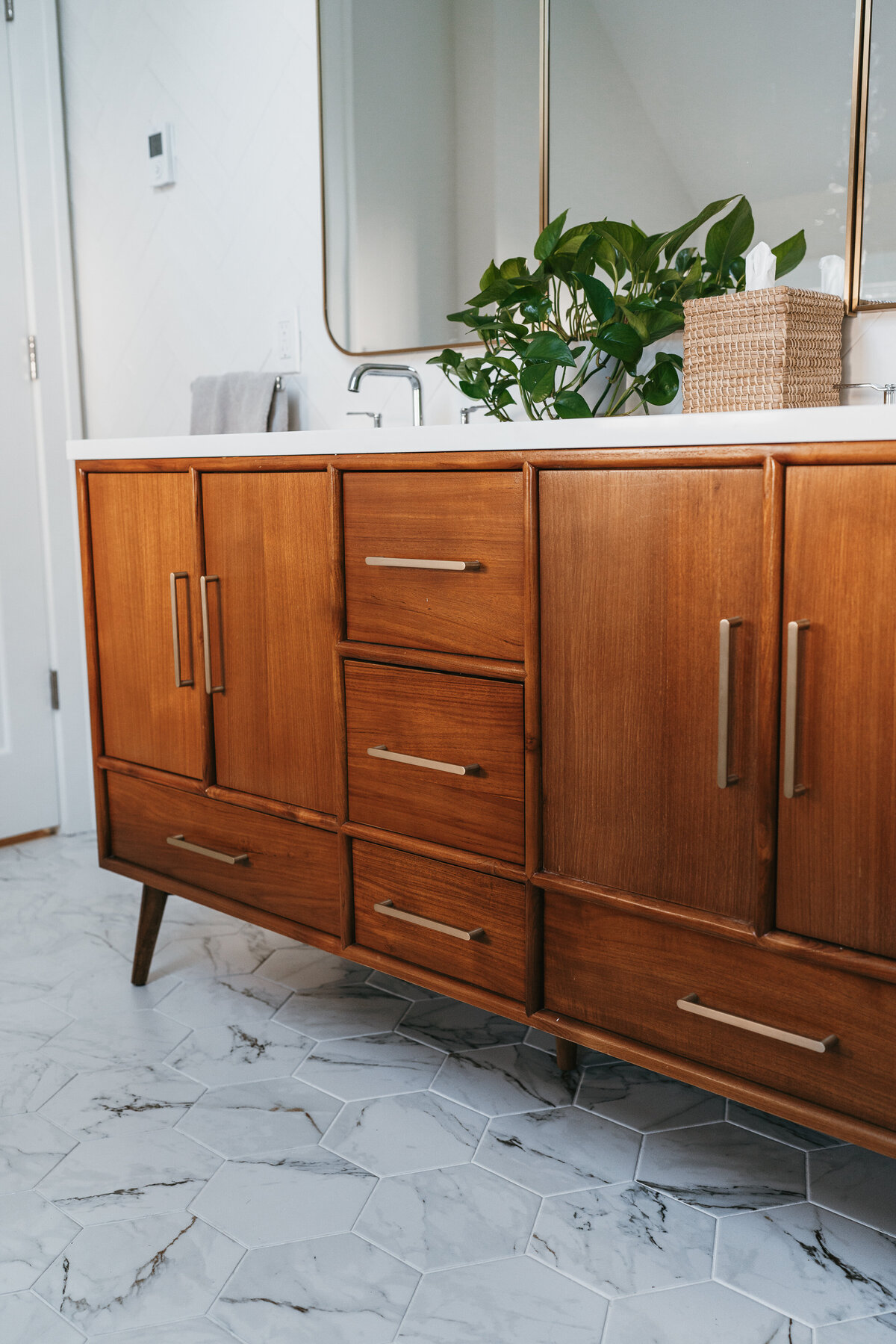 Bathroom and Mudroom Remodel Photoshoot-25