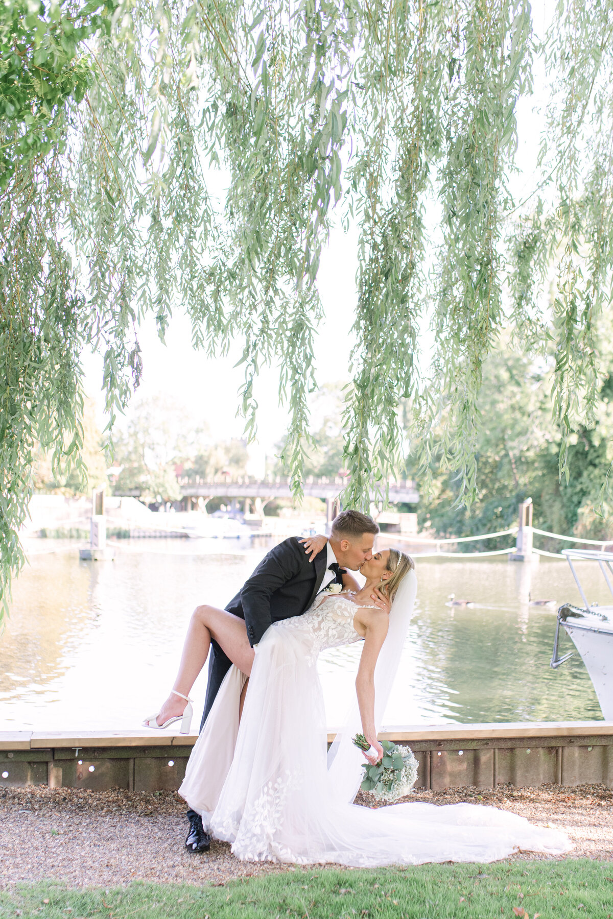 Berkshire Wedding Photographer-14