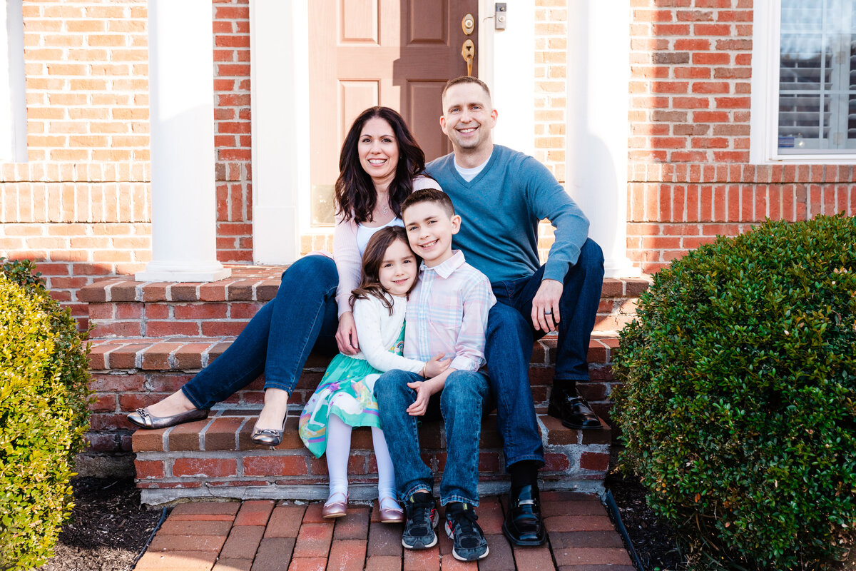 dmv-family-photographer-front-porch-session-maryland