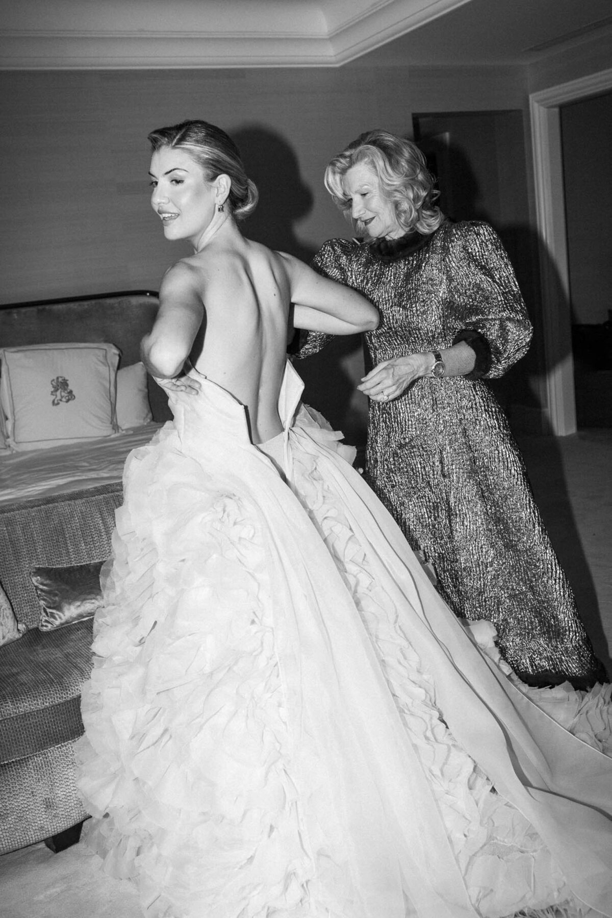 515-Notre-Dame-The-Ritz-Carlton-Montreal-Canada-Victoria-Philippe-Wedding-6