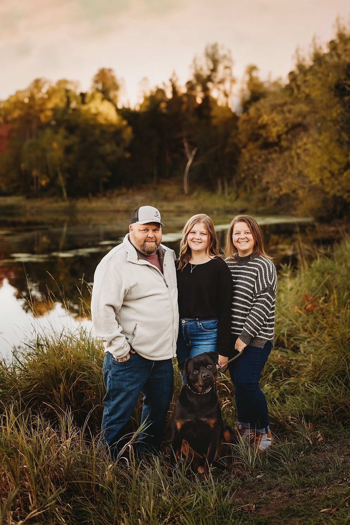 mn-family-photographer-family-dog