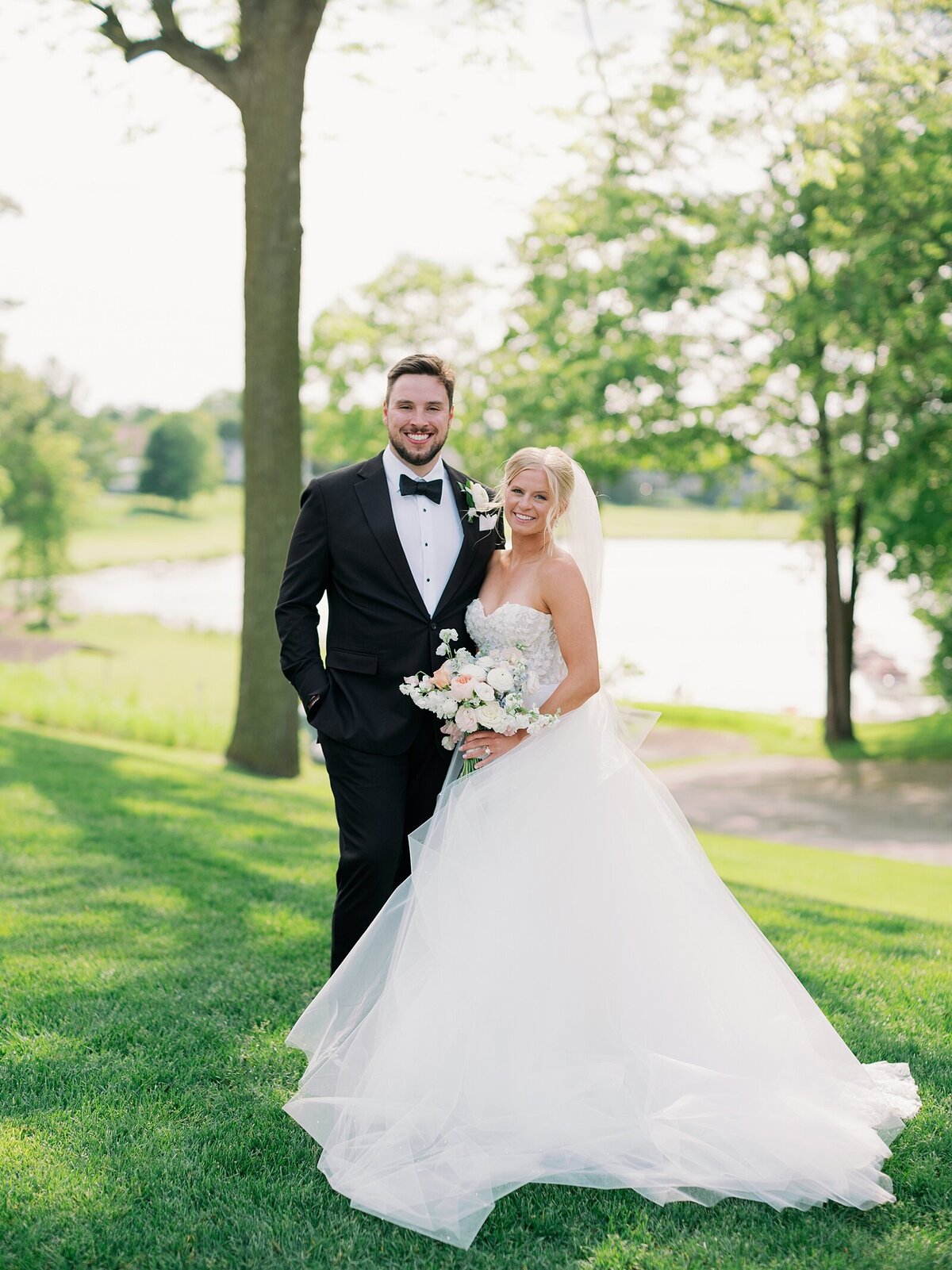 Oak-pointe-country-club-wedding_1302