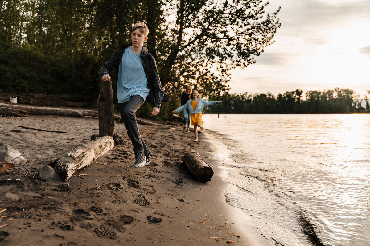 Family-Photographer-Portland-Kelley-Point-Beach-654