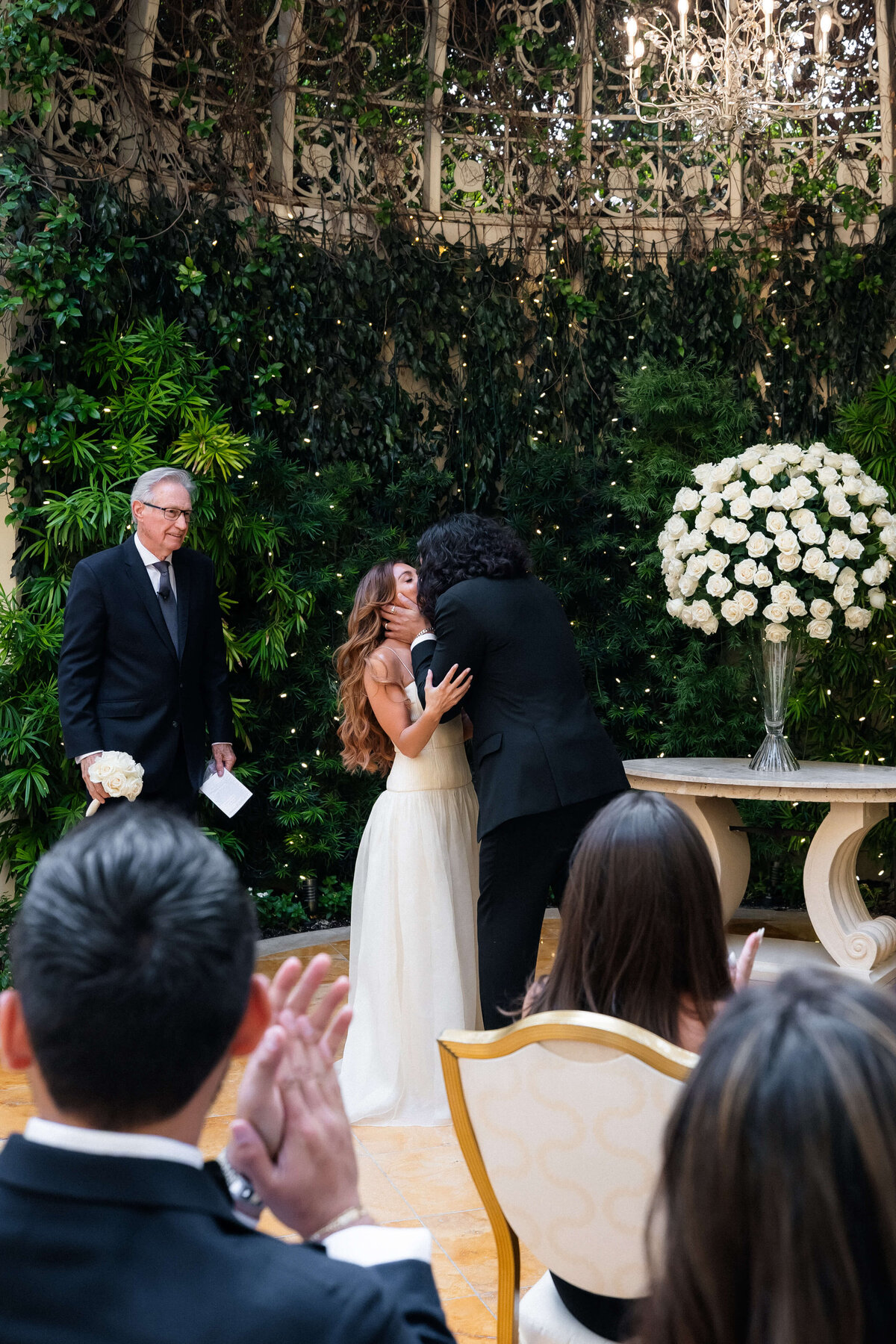 96_riskyexposure_n_las-vegas-elopement-photography-weddings