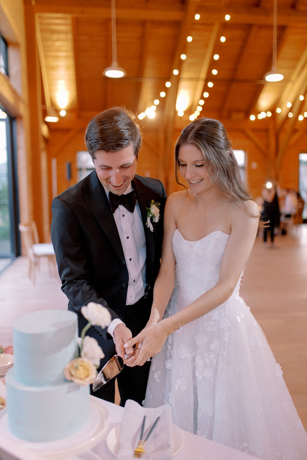 Lake-House-On-Canandaigua-Wedding-Cake-Cutting-Verve-Event-Co-Finger-Lakes-New-York-Wedding-Planner (2)