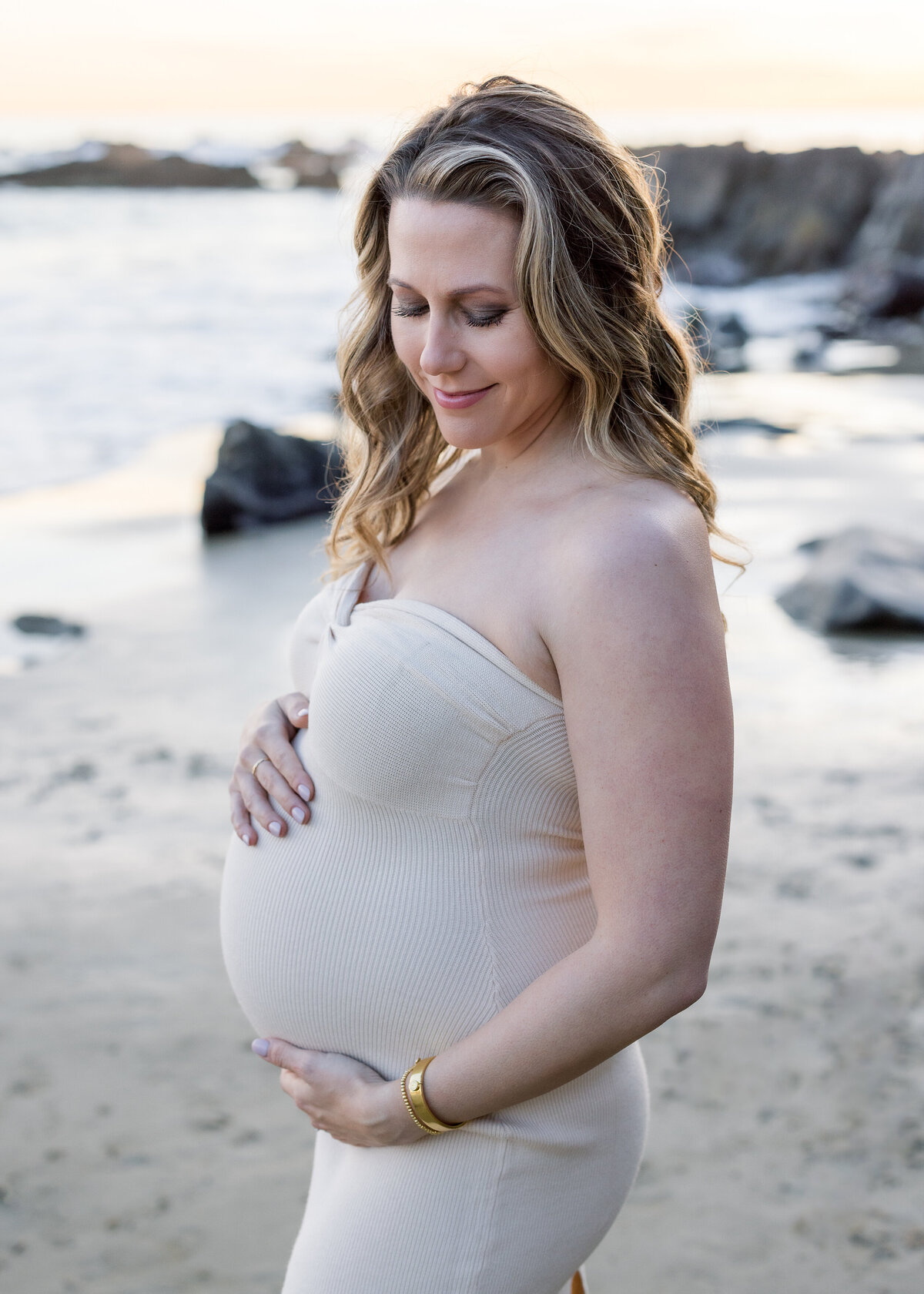 pregnant mom on the beach