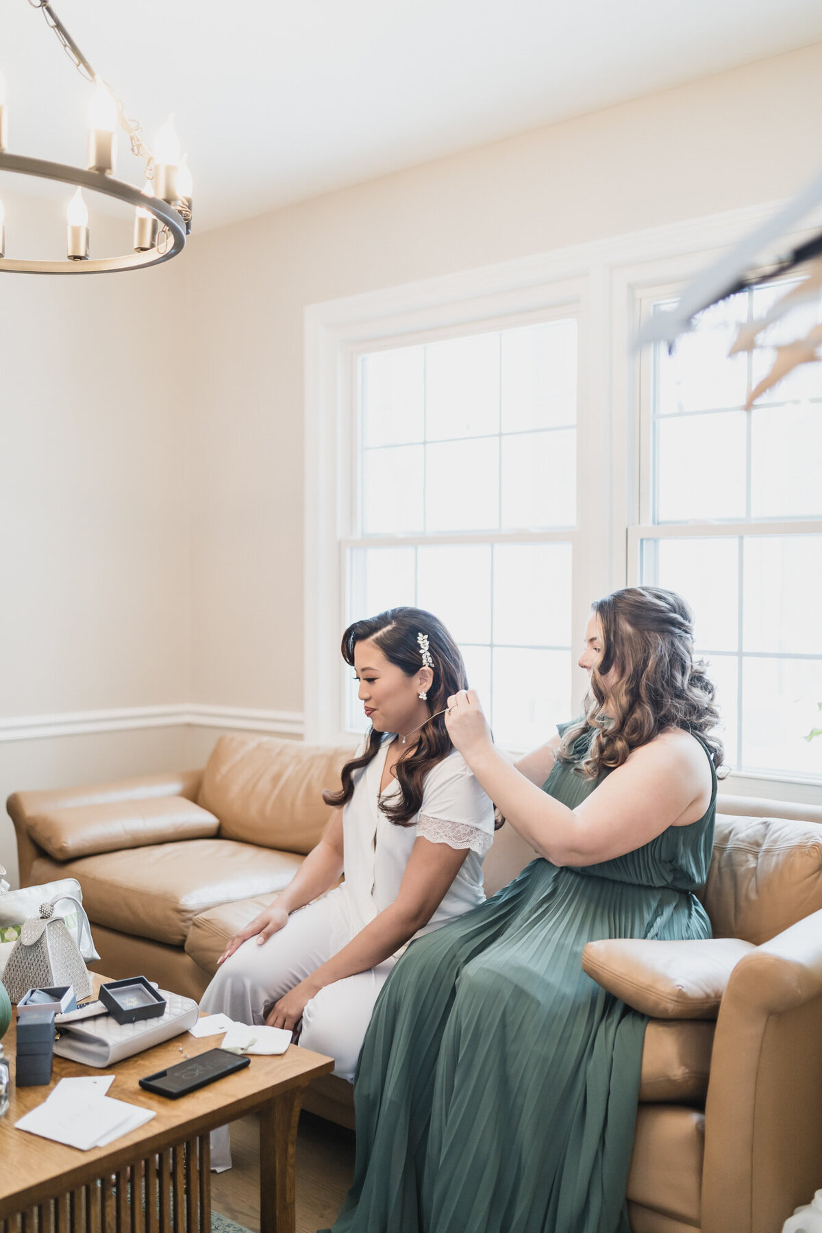 A MAGICAL WINTER PLANTERRA GARDEN WEDDING WITH A GREEN COLOR PALETTE IN WEST BLOOMFIELD, MICHIGAN PROVIDED BY KARI DAWSON PHOTOGRAPHY14