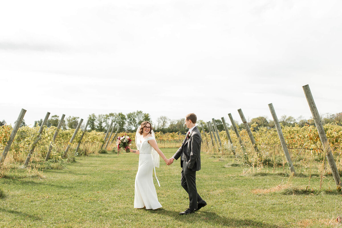Wisconsin-Wedding-Photographers-at-The-Cambridge-Winery-326