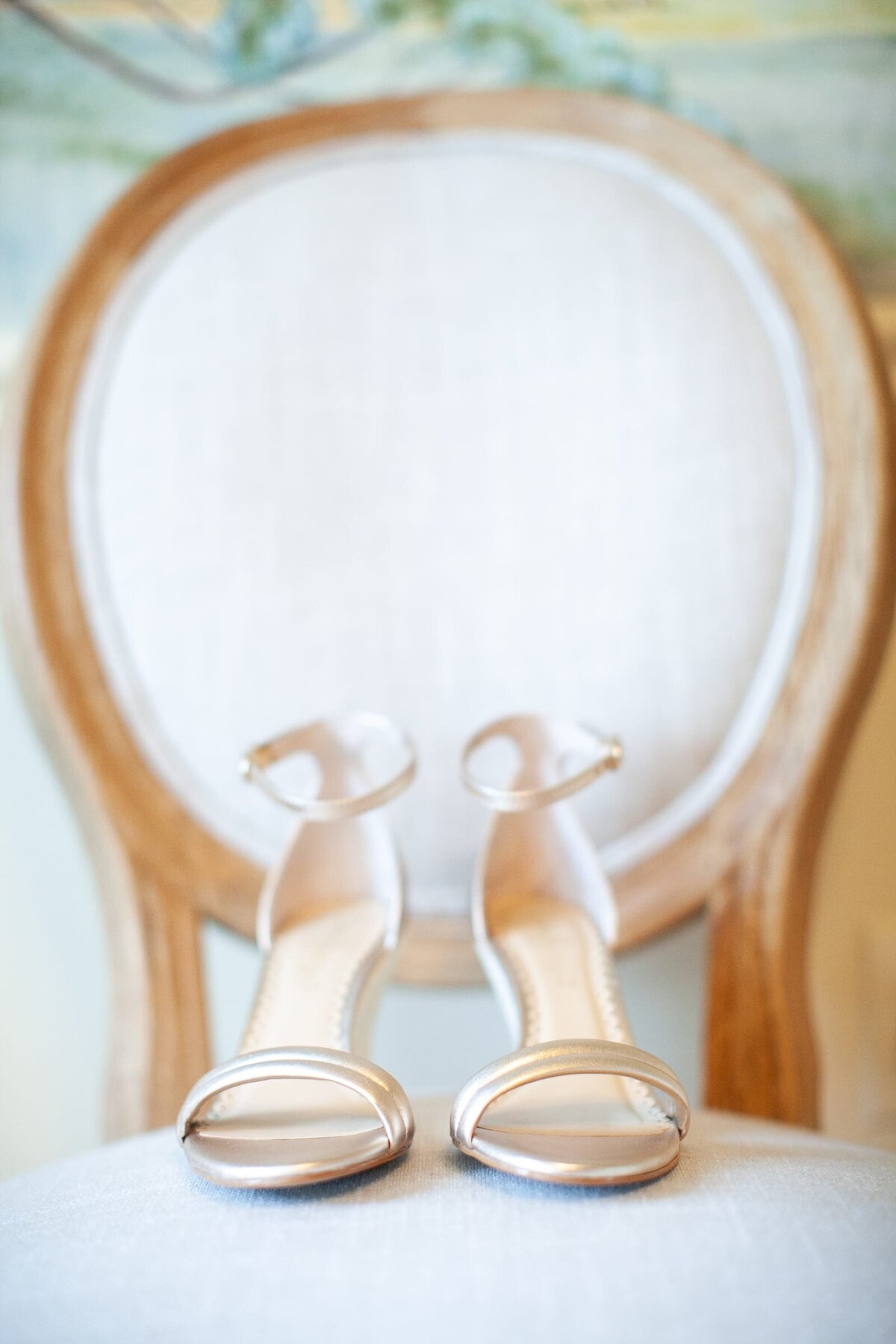 gold-wedding-shoes