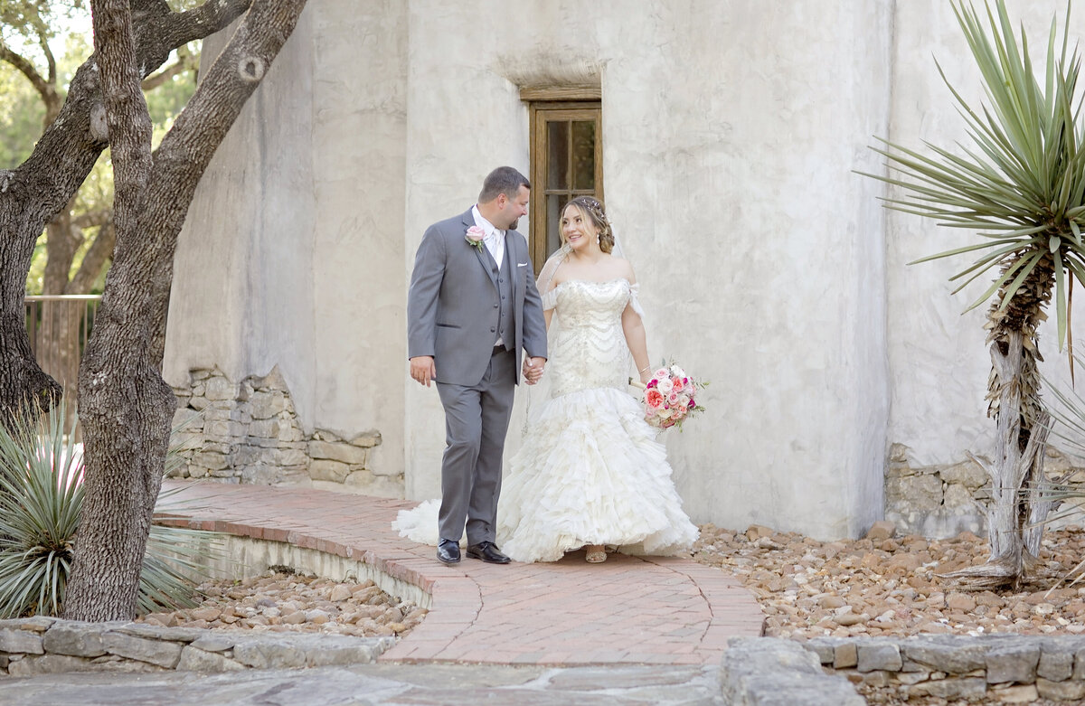 wedding-hill country wedding-lost mission-robin rogers photography
