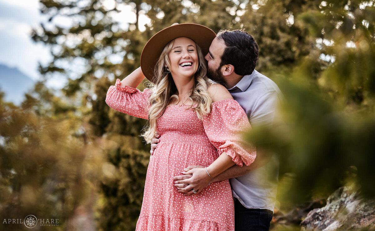 Colorado-Maternity-Photography-in-a-Forest-Location
