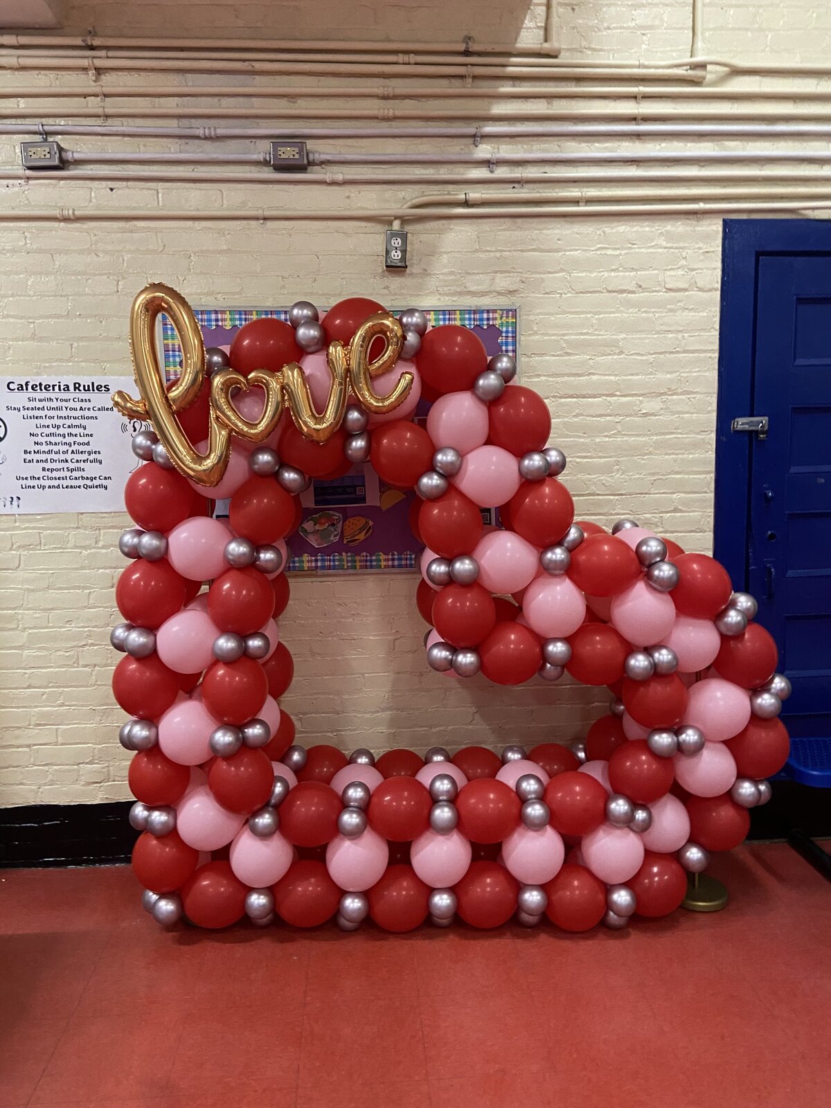 jumbo heart balloon sculpture