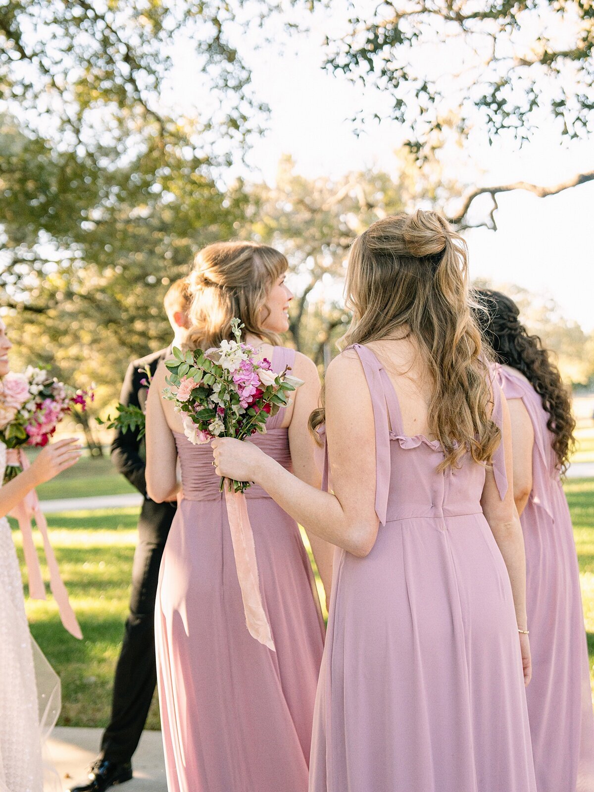 Chandelier- of-Gruene-San-Antonio-wedding_0037