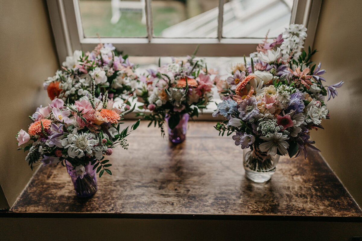 ISSY-AND-BELLA-WEDDING-FLORIST-HEREFORDSHIRE-DEWSALL-COURT8
