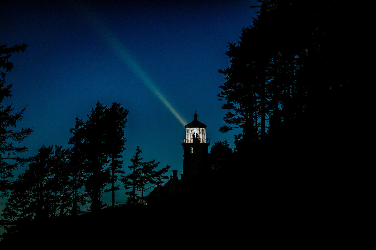 Hazelwood-Photo-Portland-wedding-photographer-lighthouse-wedding