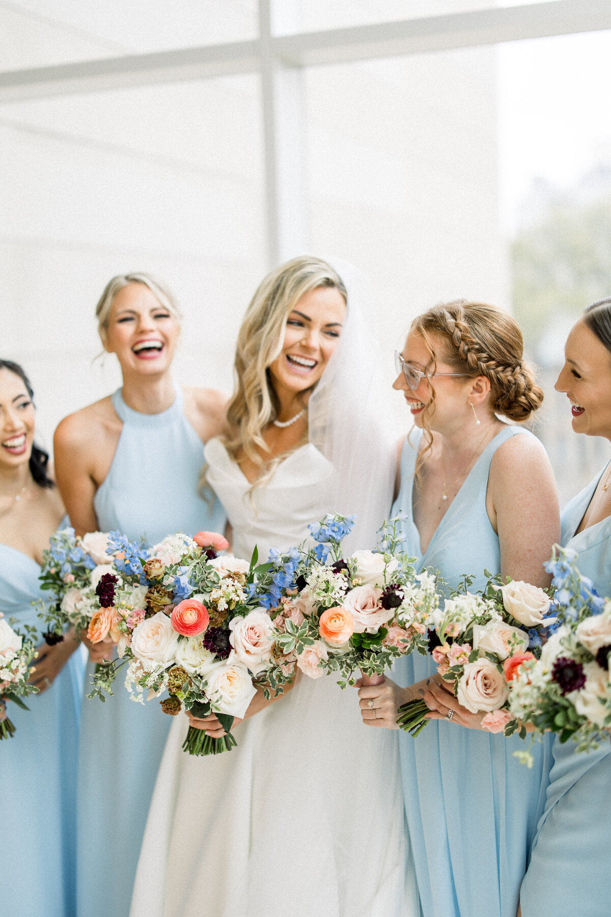 Luxury rainy wedding at Columbus Museum of Art in Columbus Ohio