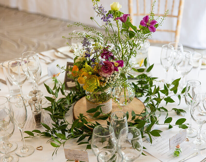 Wedding table flowers 968
